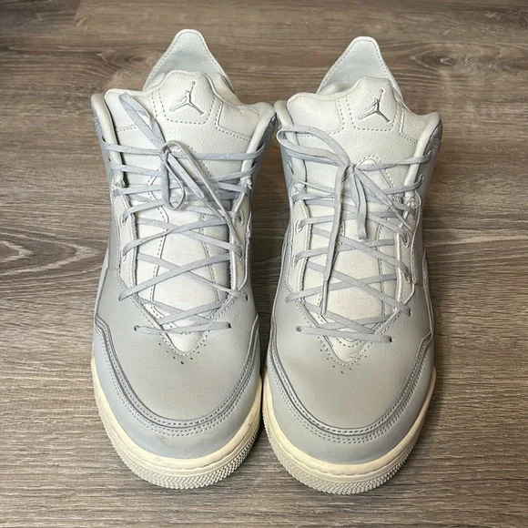 EUC Jordan Courtside shoes (men’s 10) - Picture 2 of 11